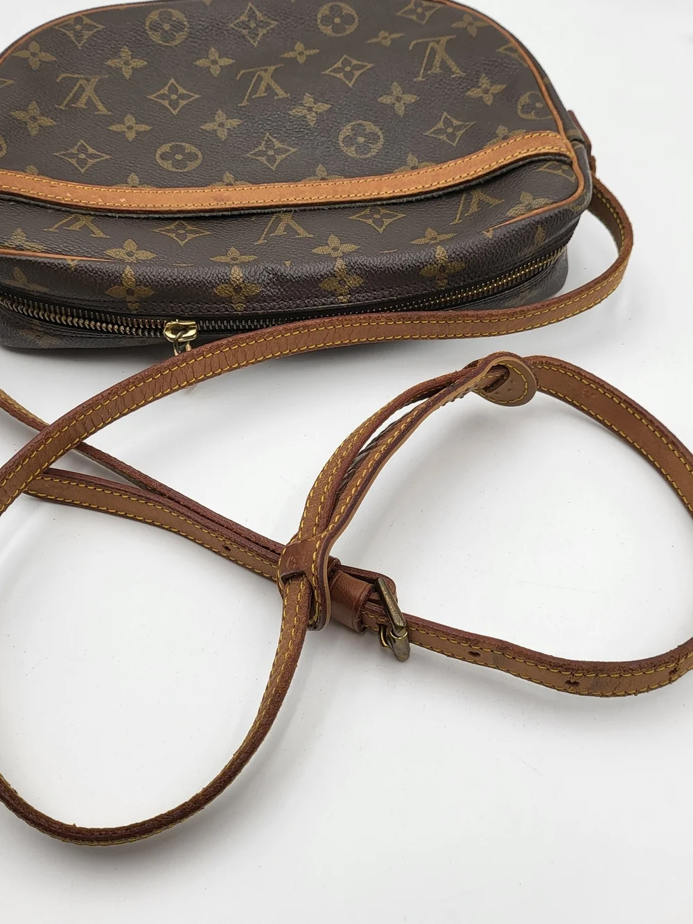 LOUIS VUITTON JEUNE FILLE MM Monogram Crossbody Bag..Authentic.. - Picture 16 of 16
